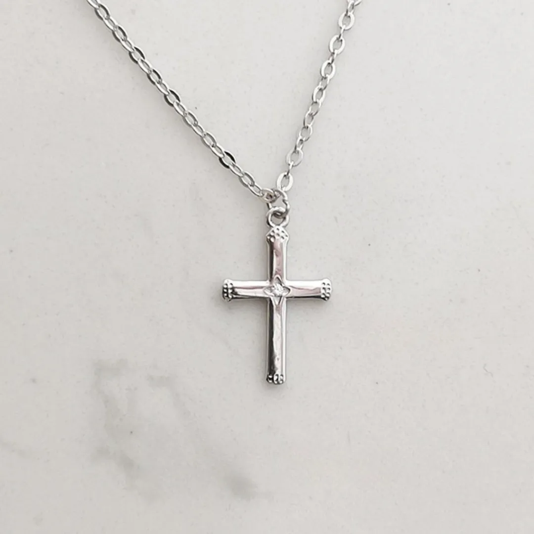 silver pendant t